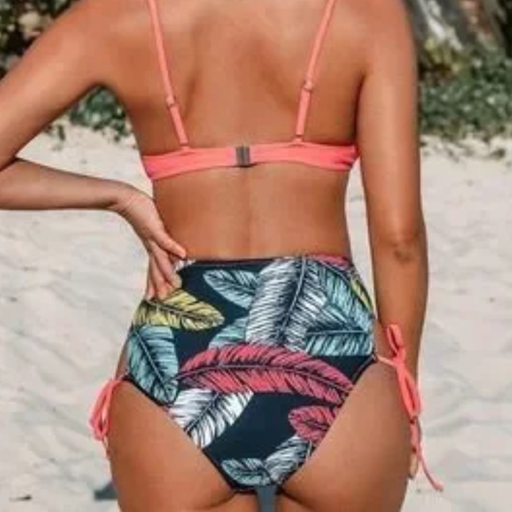 New Cupshe high waisted bikini - Picture 2 of 7